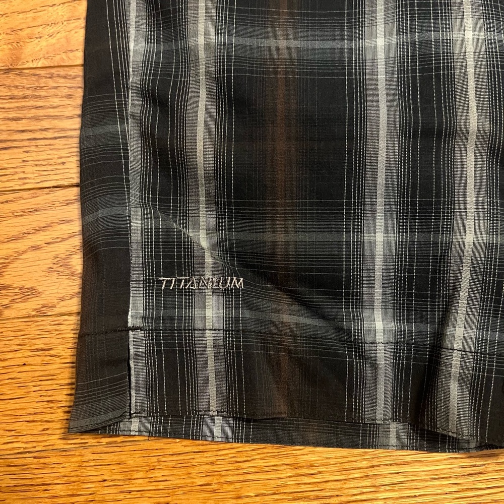 Columbia Women's Omni-Shade Plaid Bermuda Shorts Sz 4 - Picture 2 of 7